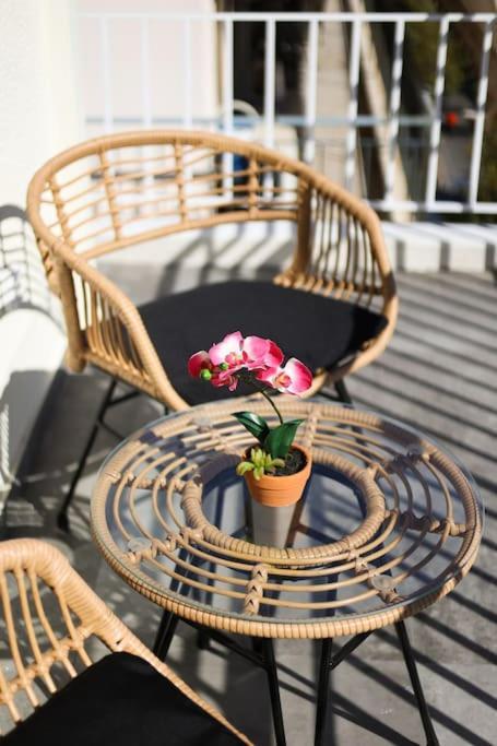 Blue Delta Apartment Palaio Faliro Athens Exterior photo